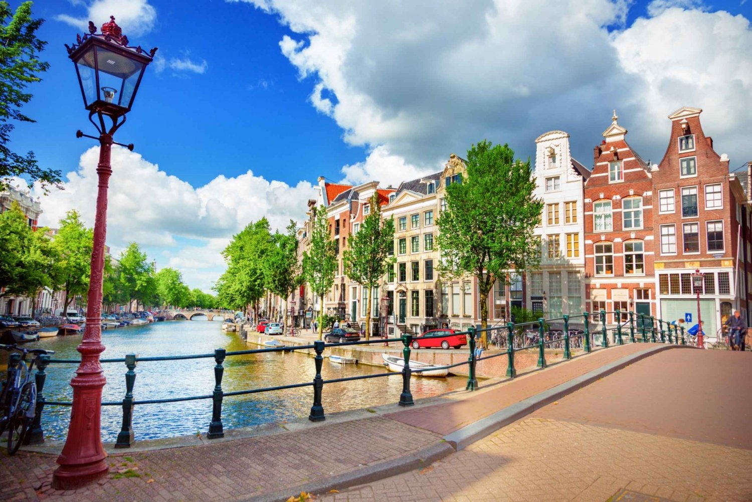 Amsterdam: tour autonomo delle attrazioni della città con caccia al tesoro
