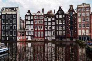 Amsterdam: Highlights Self-Guided Scavenger Hunt & City Tour