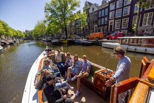 Amsterdam: Historic Boat Cruise with open bar and nibbles