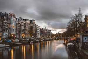 Amsterdam: City walking experience with a local