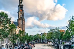 アムステルダム：歴史的中心部運河クルーズ