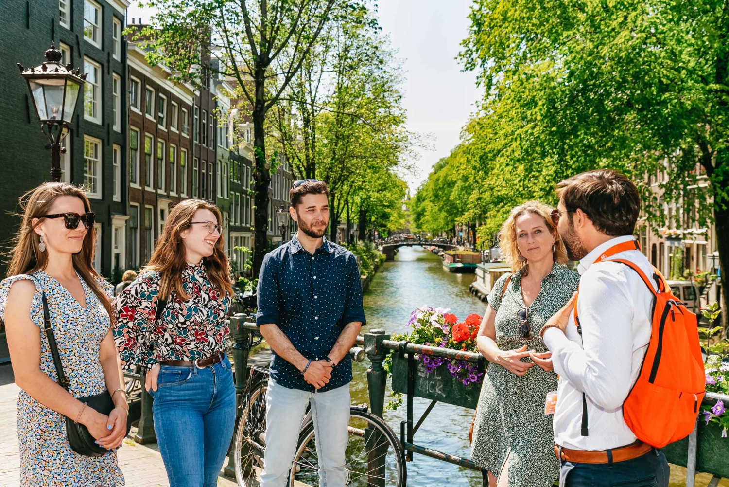 Amsterdam: Historical Highlights Walking Tour plus Tasting