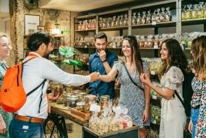 Amsterdam: Historical Highlights Walking Tour with Tasting