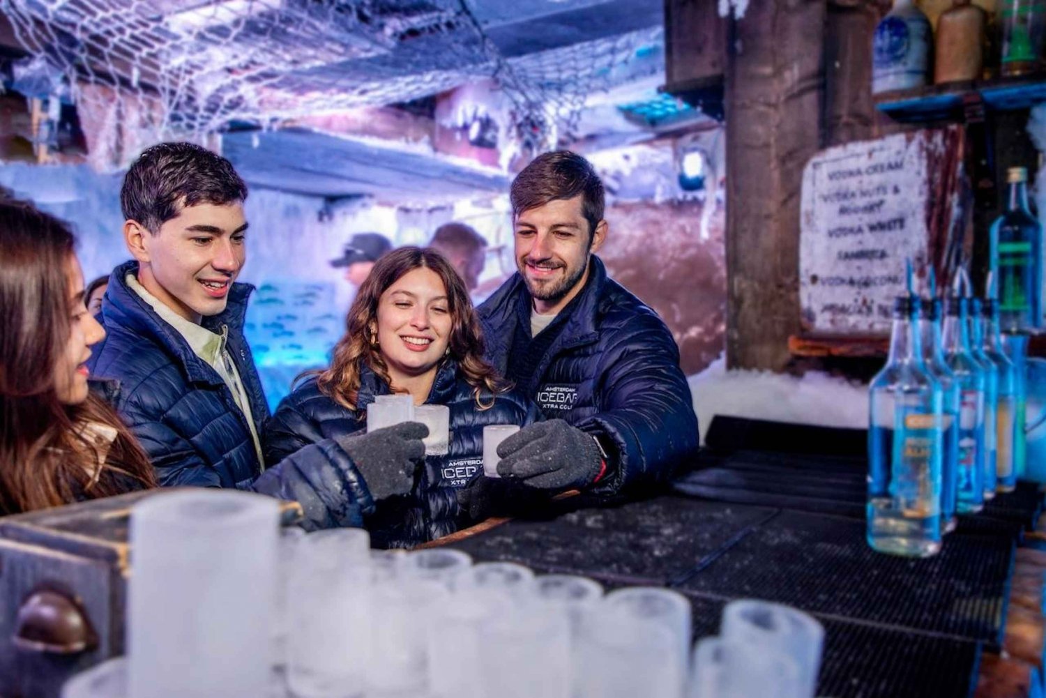 Amsterdam: Icebar Pääsylippu ja 3 juomaa