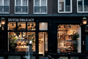 Amsterdam: Iconic Canals & Historic Sights Walking Tour