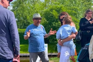 Amsterdam: Keukenhof Tulip Garden and Giethoorn Experience