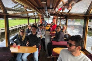 Amsterdam: Keukenhof Tulip Garden and Giethoorn Experience