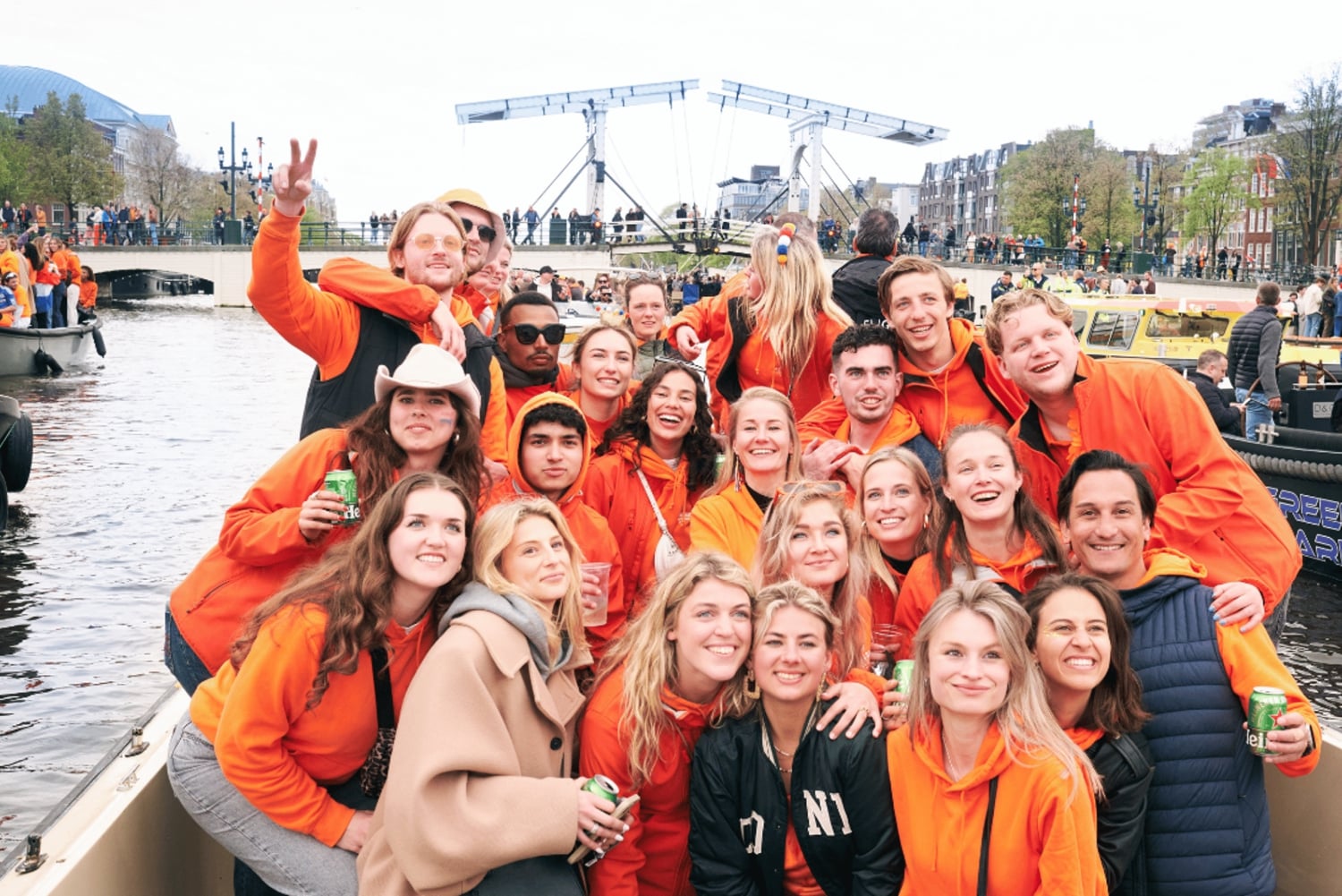 Amsterdam: Königstag-Party-Kreuzfahrt mit offener Bar und Musik