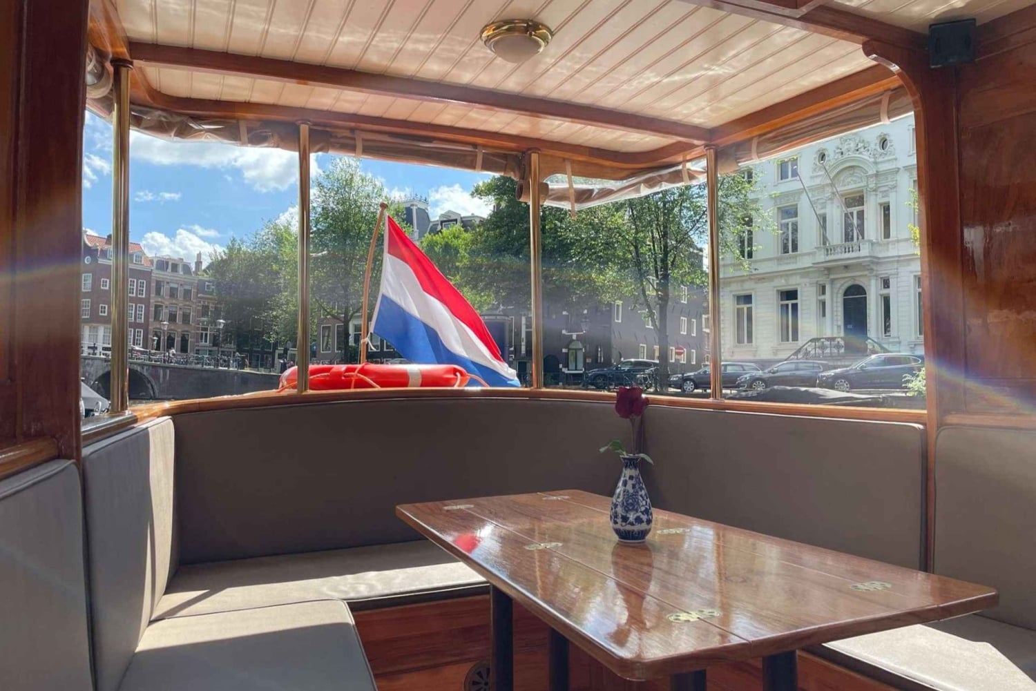 Amsterdam: Königstag-Party-Kreuzfahrt mit offener Bar und Musik