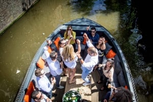 Amsterdam: King's Day Party Cruise with Open Bar & Music