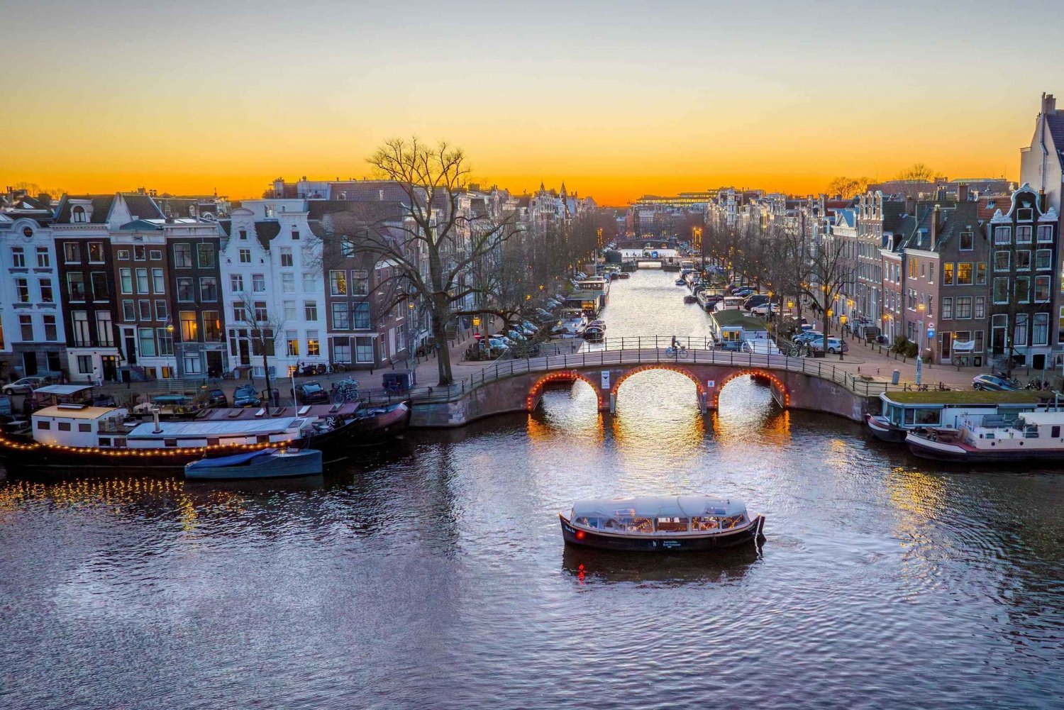 Amsterdam: Light Festival Canal Boat Tour