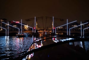 Amsterdam: Bootsfahrt zum Lichterfest mit heißer Schokolade und Stroopwafel