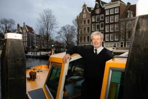 Amsterdam: Valofestivaali Canal Cruise joulukioskeista