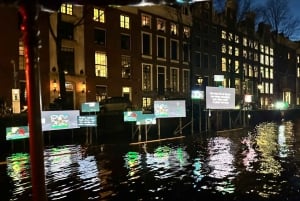 Амстердам: прогулка по каналам во время Фестиваля света в небольшой группе (12)