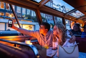 Amsterdam: Rejs po festiwalu światła z opcjonalnym winem i przekąskami