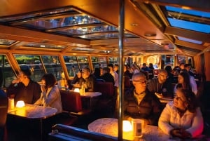 Amsterdam: Rejs po festiwalu światła z opcjonalnym winem i przekąskami