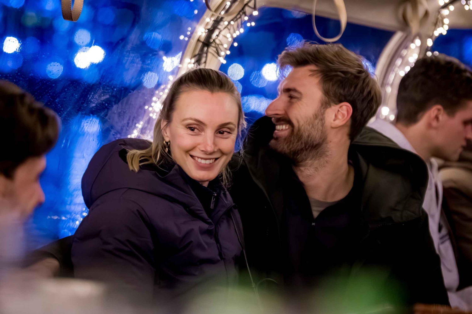 Amsterdam: rejs podczas Light Festival z ogrzewaniem i napojami bez limitu!