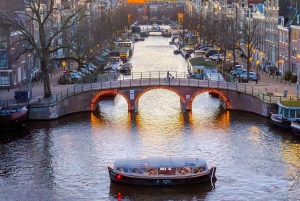 Amsterdam: rejs podczas Light Festival z ogrzewaniem i napojami bez limitu!