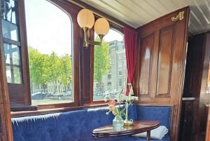 Privéboottocht tijdens Amsterdam Light Festival, inclusief welkomstdrankje