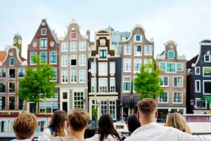 Amsterdam: Lysfestivalbådtur med ubegrænsede drikkevarer og snacks