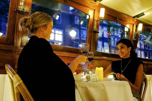 Amsterdam: Ylellinen 3 ruokalajin illallinen ylellisellä salonkiveneellä.