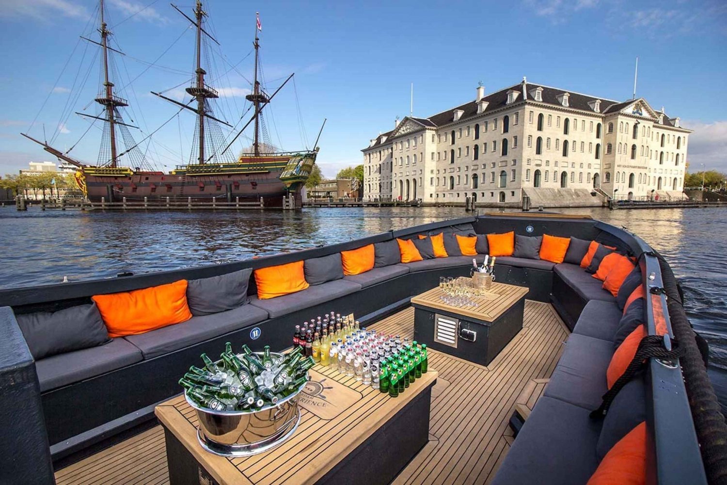 Amsterdam: Open Boat Cruise med mulighed for ubegrænsede drikkevarer