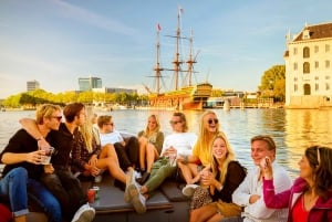 Amsterdam: Open Boat Cruise with Unlimited Drinks Option