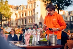 Amsterdam: Light Festival Heated Cruise w/ Hot Drinks & Bite