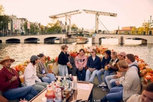 Amsterdam: Light Festival Heated Cruise w/ Hot Drinks & Bite