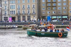 Amsterdam: Luxury Canal Cruise with 1 Complimentary Drink