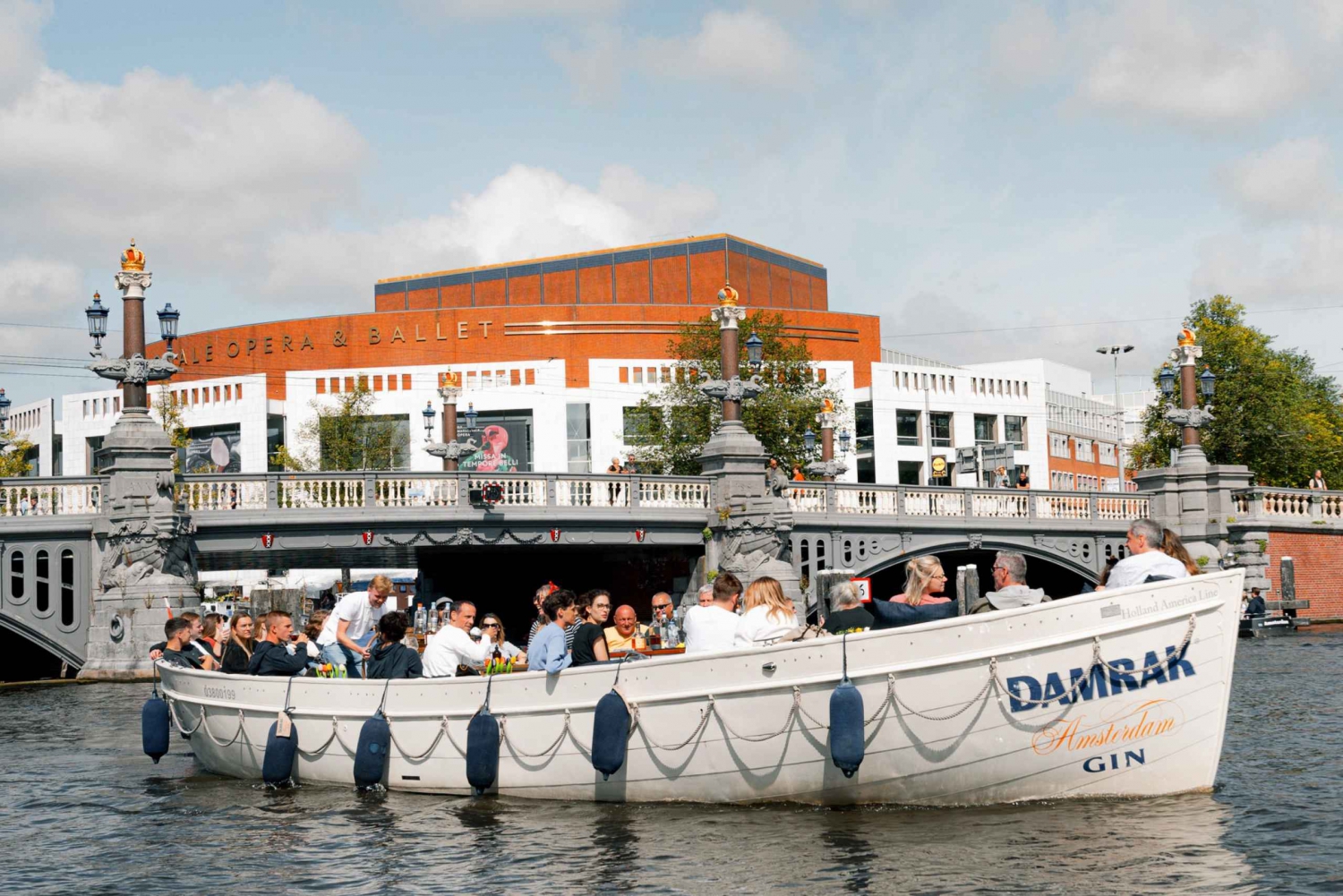 Amsterdam: Classic Boat Tour with Open Bar Option