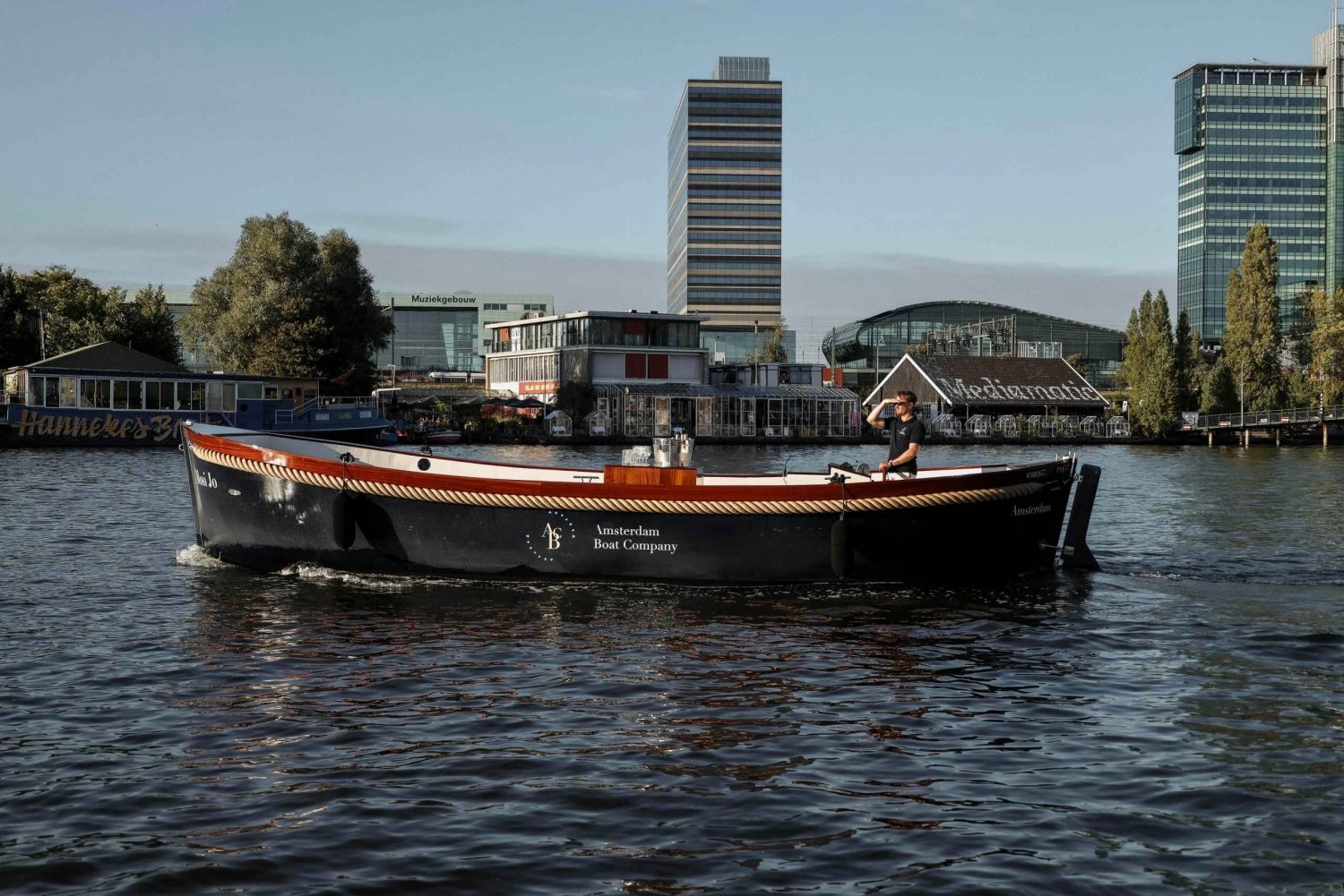 Amsterdam: Paseo en barco por el canal en privado