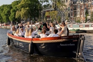 Amsterdam: Private City Canal Cruise