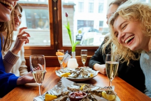 Amsterdam: Rejs kanałami na łodzi z otwartym barem i opcją napojów