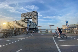 Amsterdam Mike's Urban Bike Tour, Graffiti & Magnetfiske