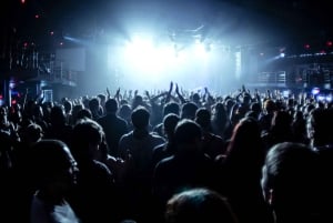 Amsterdam: Moco Museum & Nightclubs Admission Combo w/ Taxi