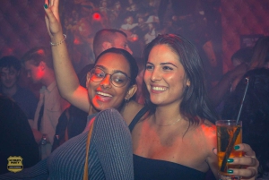 Amsterdam: Nyttårsaften Pub Crawl med valgfri inngang til klubb