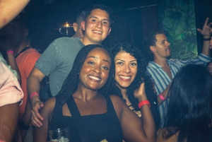 Amsterdam: Nyttårsaften Pub Crawl med valgfri inngang til klubb