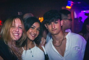 Amsterdam: Nyttårsaften Pub Crawl med valgfri inngang til klubb