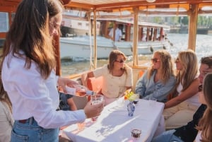 Amsterdam: Parata ufficiale SAIL-Out 2025 con 2 drink inclusi