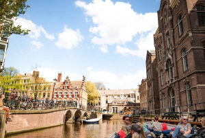 Amsterdam: Kanalrundtur i Gamla stan med levande guide och öppen bar