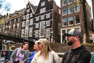 Amsterdam: Kanalrundtur i Gamla stan med levande guide och öppen bar