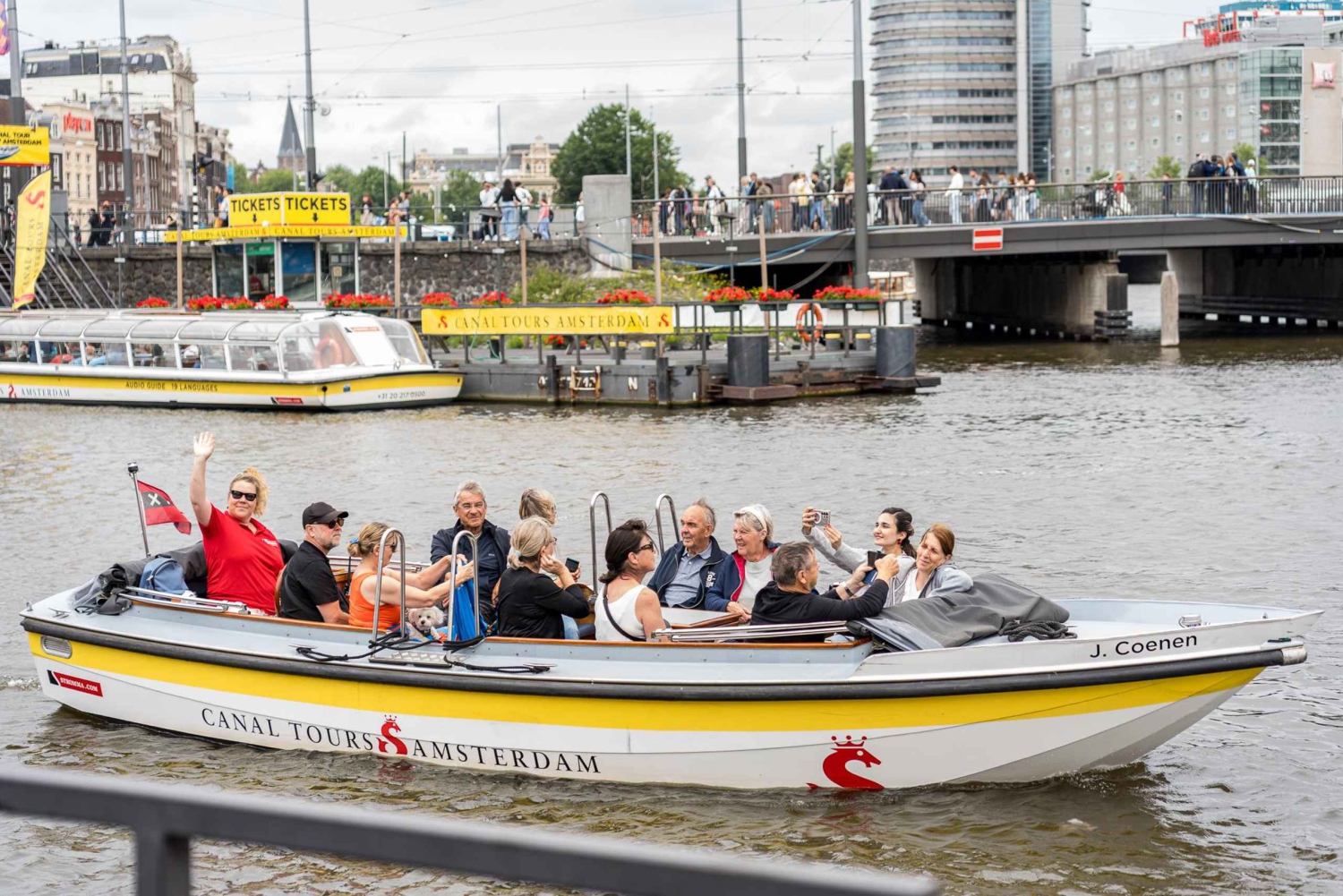Amesterdão: Passeio de barco aberto pelos canais (com opção de Spritz grátis)