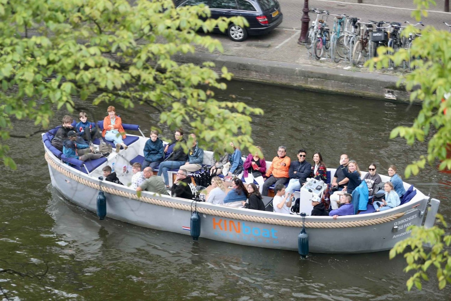 Amsterdã: Cruzeiro em barco aberto pelo canal com guia local