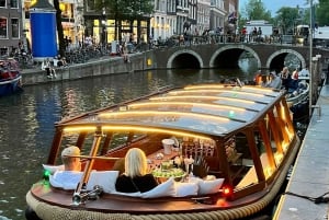 Amsterdam: Boat Tour with Optional Unlimited Drinks