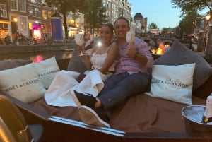 Amsterdam: Boat Tour with Optional Unlimited Drinks