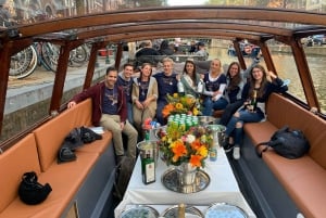 Amsterdam: Boat Tour with Optional Unlimited Drinks