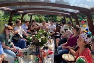 Amsterdam: Boat Tour with Optional Unlimited Drinks