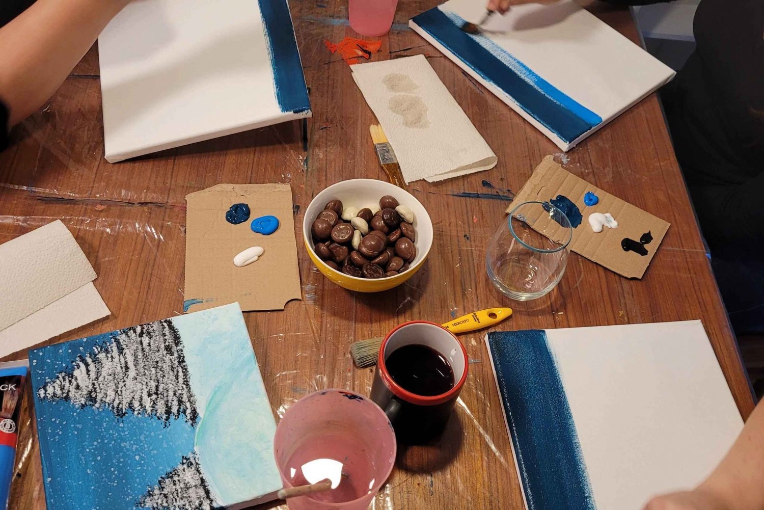 Amsterdam: Paint and Sip Workshop for (Bachelorette) Parties