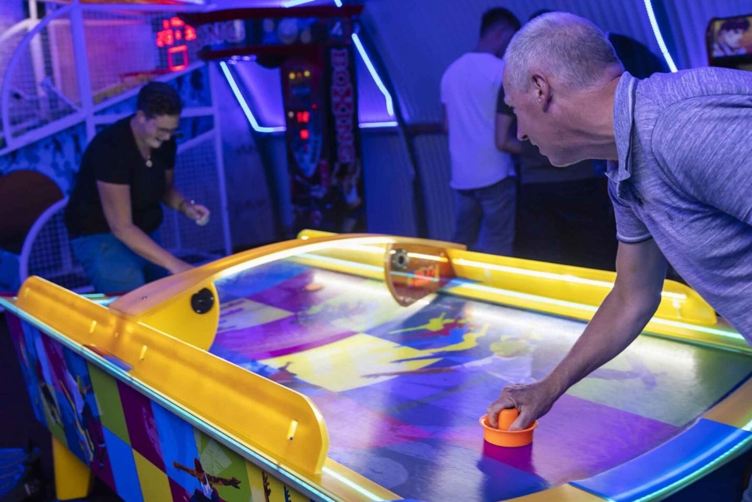 Amsterdam: Private Arcade Hall Games Experience